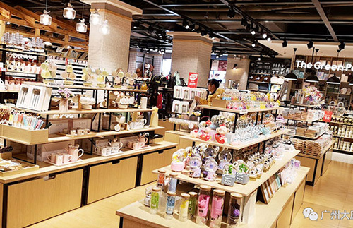 太原nome北歐風貨架，名創優品貨架定制新潮流