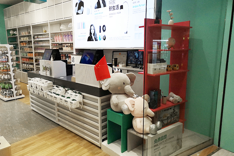 潮州精品店貨架，精品店陳列架，飾品貨架，展示貨架，大唐展示貨架，北歐風貨架，三元店貨架