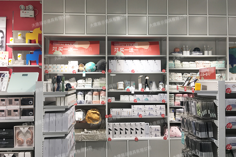 鞍山精品店貨架，NOME貨架，諾米陳列架，大唐展示貨架，北歐風貨架，三元店貨架