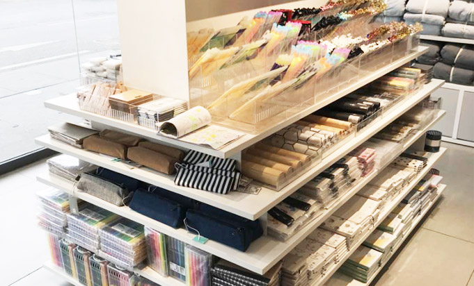 南通名創優品貨架訂制案例