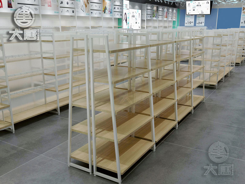 深圳名創優品貨架