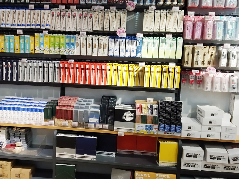 肇慶名創優品貨架批發