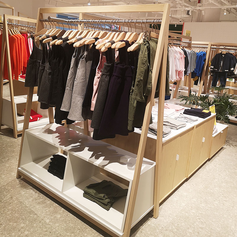 南寧服裝店貨架設計