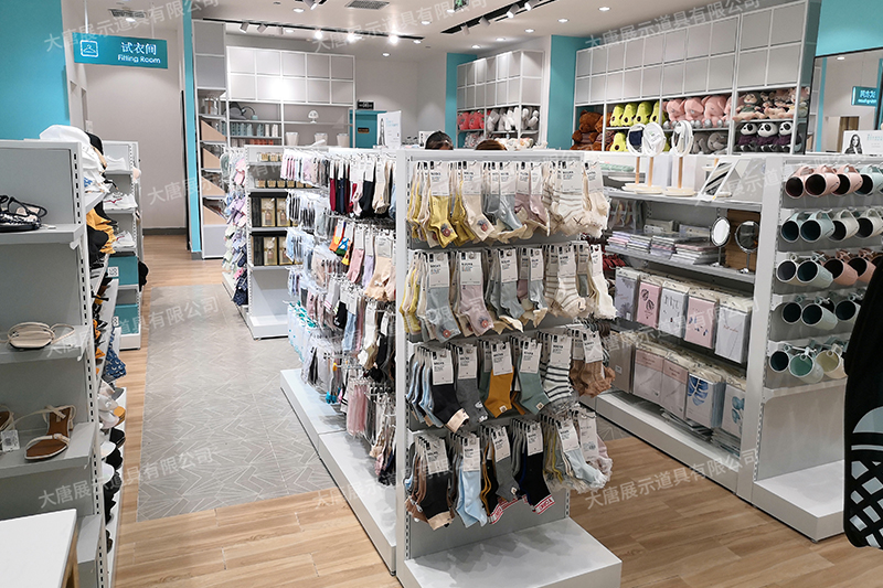 湖北精品店貨架，NOME貨架，諾米陳列架，大唐展示貨架，北歐風貨架，三元店貨架