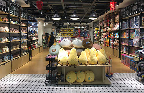 河北精品店鋪要怎么利用展示架規劃才能留住顧客