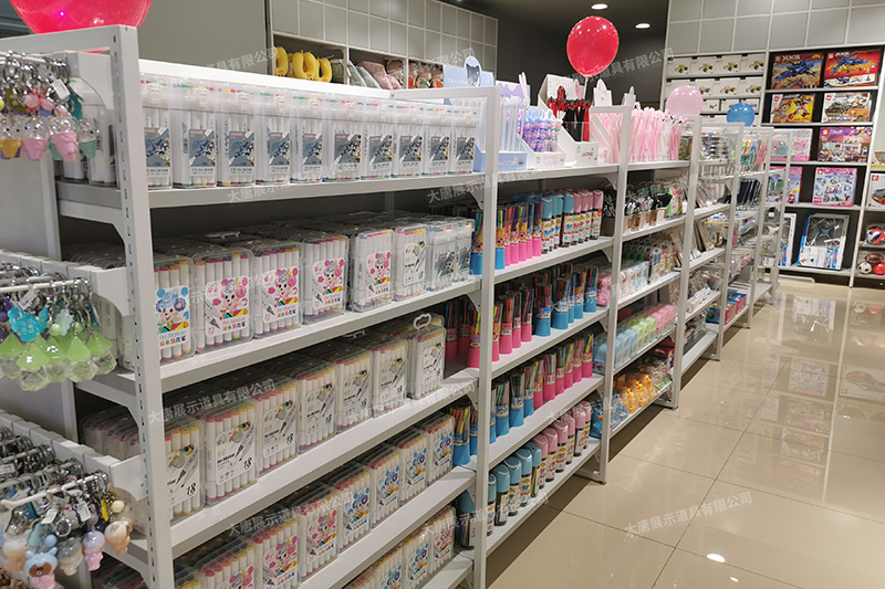 伊春精品店貨架，諾米貨架，NOME陳列架，北歐風貨架，大唐展示貨架，三元店貨架