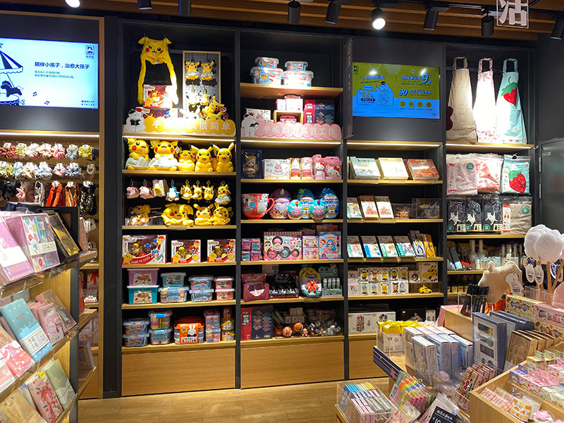 秦皇島廣州文體店展示貨架定制,筆架流水臺,文具鋼木展示架,廣州大唐貨架