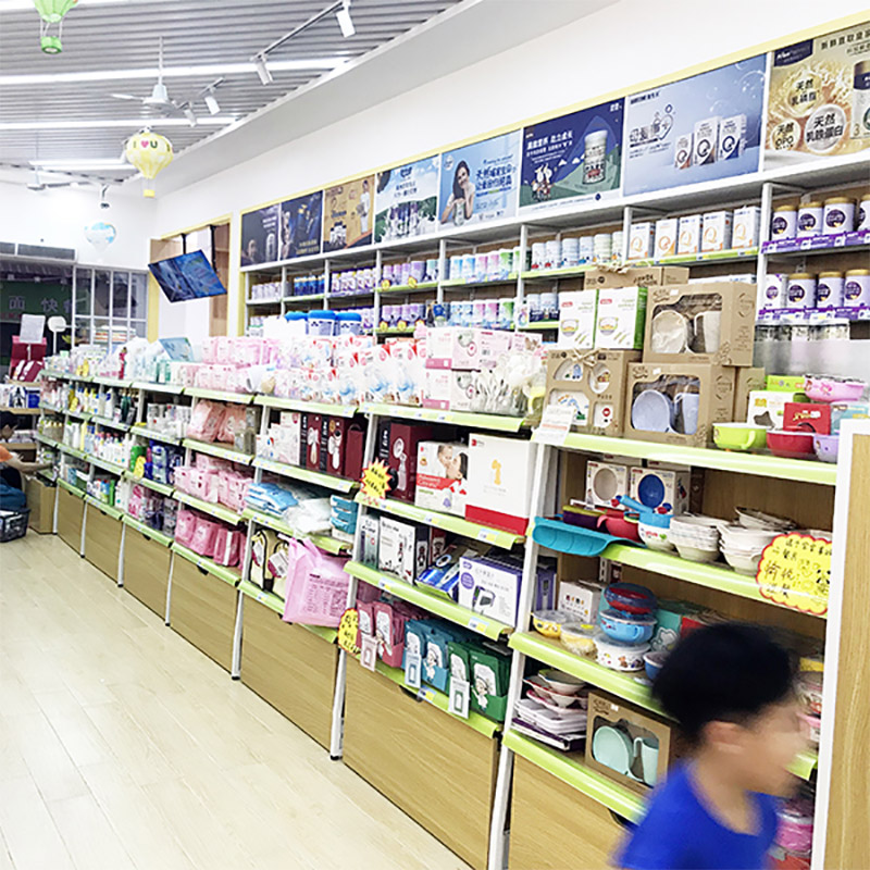 南寧母嬰用品店陳列架