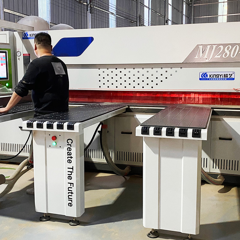 板材切割機(jī)