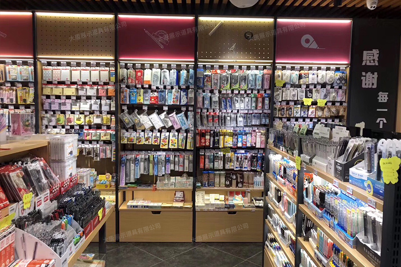 內蒙古文具店貨架，文具貨架， 文具店道具，文具中島柜， 文具店貨架靠墻，大唐展示貨架