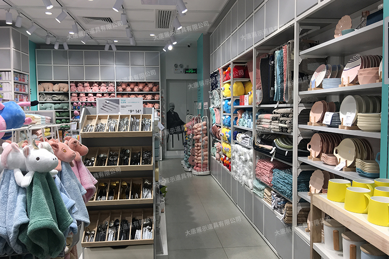 四平精品店貨架，NOME貨架，諾米陳列架，大唐展示貨架，北歐風貨架，三元店貨架