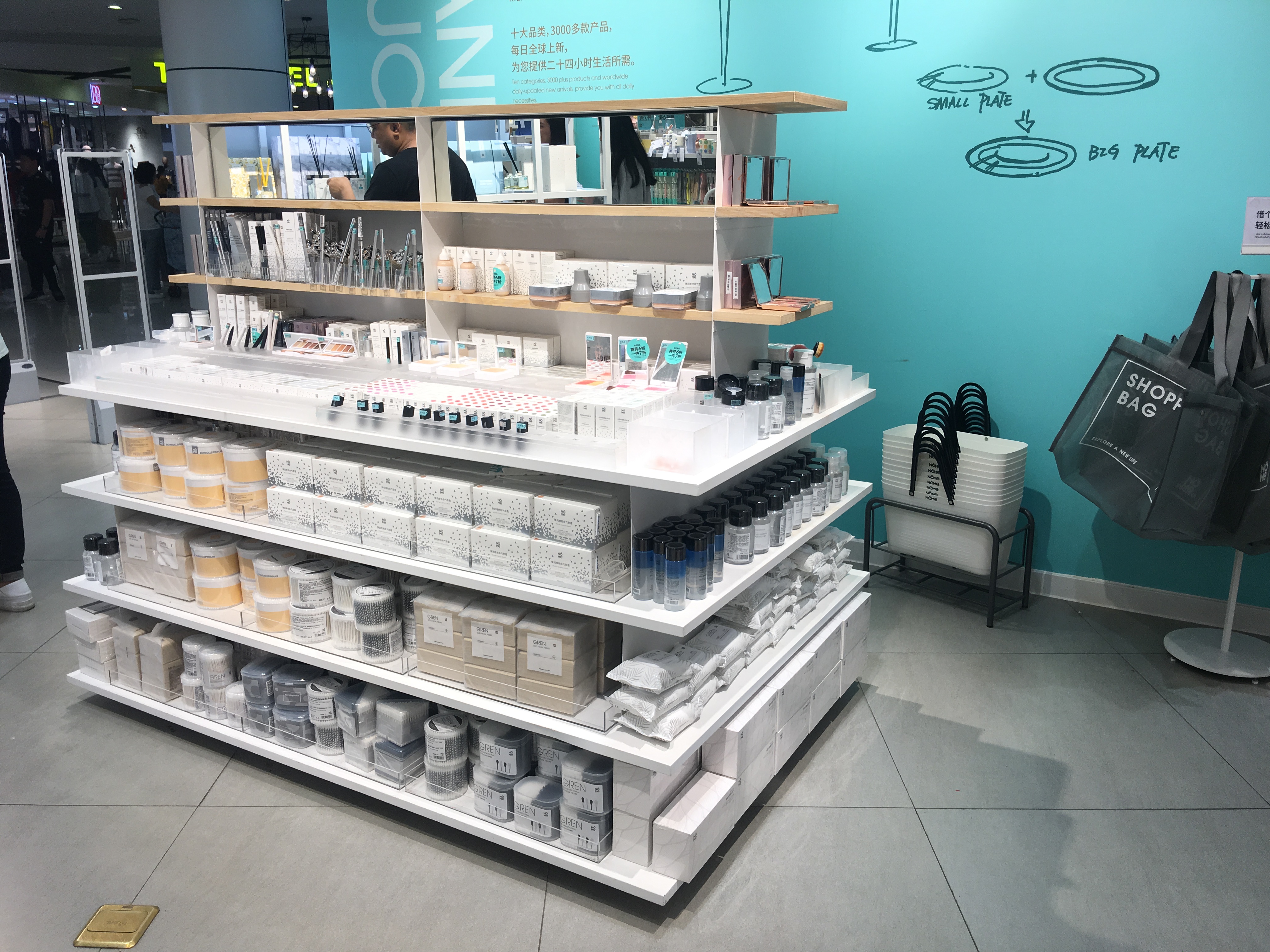 慶陽2元店貨架,小商品貨架,精品貨架展示柜批發