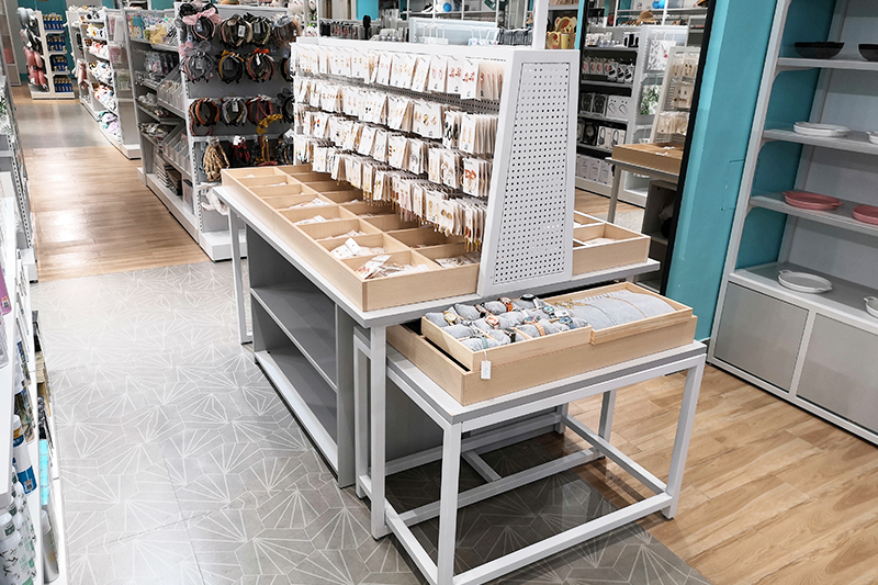 肇慶精品店貨架，NOME貨架,諾米陳列架,邊柜陳列架,大唐展示架,定制貨架