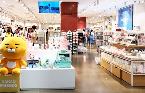 瀘州名創優品貨架批發廠家教你如何安裝名創優品貨架