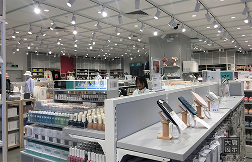 和田地nome，諾米貨架，諾米家居貨架，名創優品貨架定制新潮流