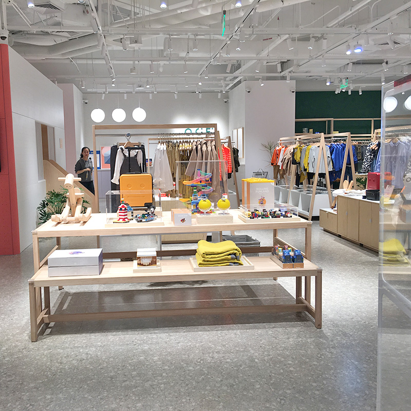 本溪時尚簡約全實木童裝貨架,母嬰貨架,廠家定做