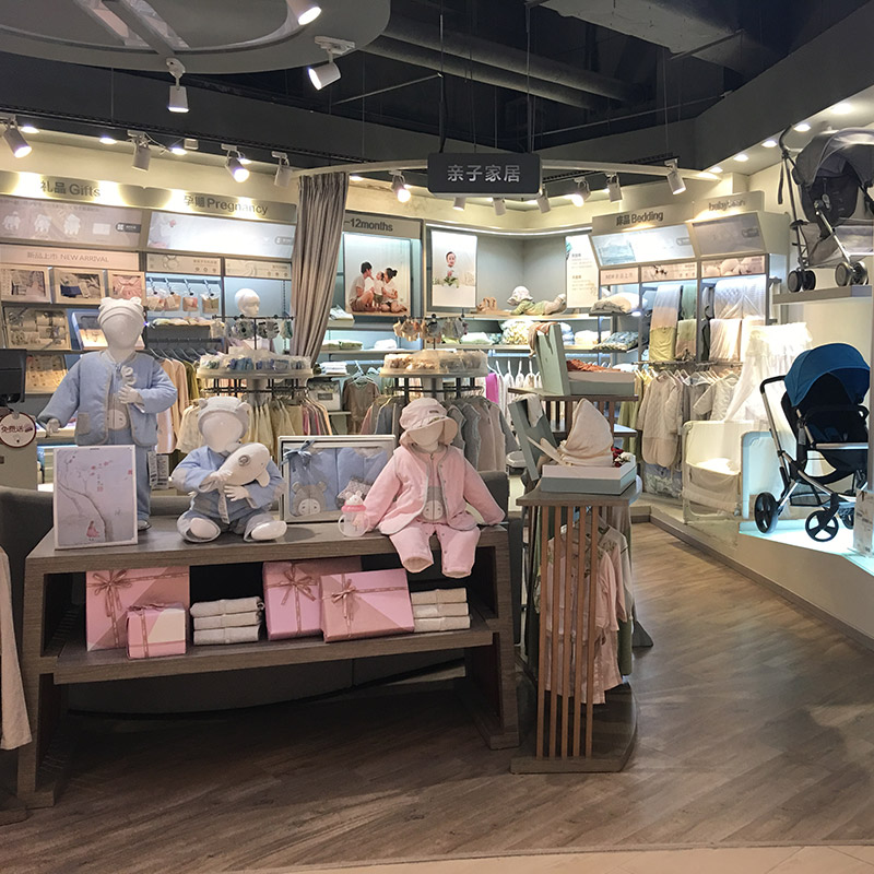 汕頭簡約風格童裝母嬰貨架